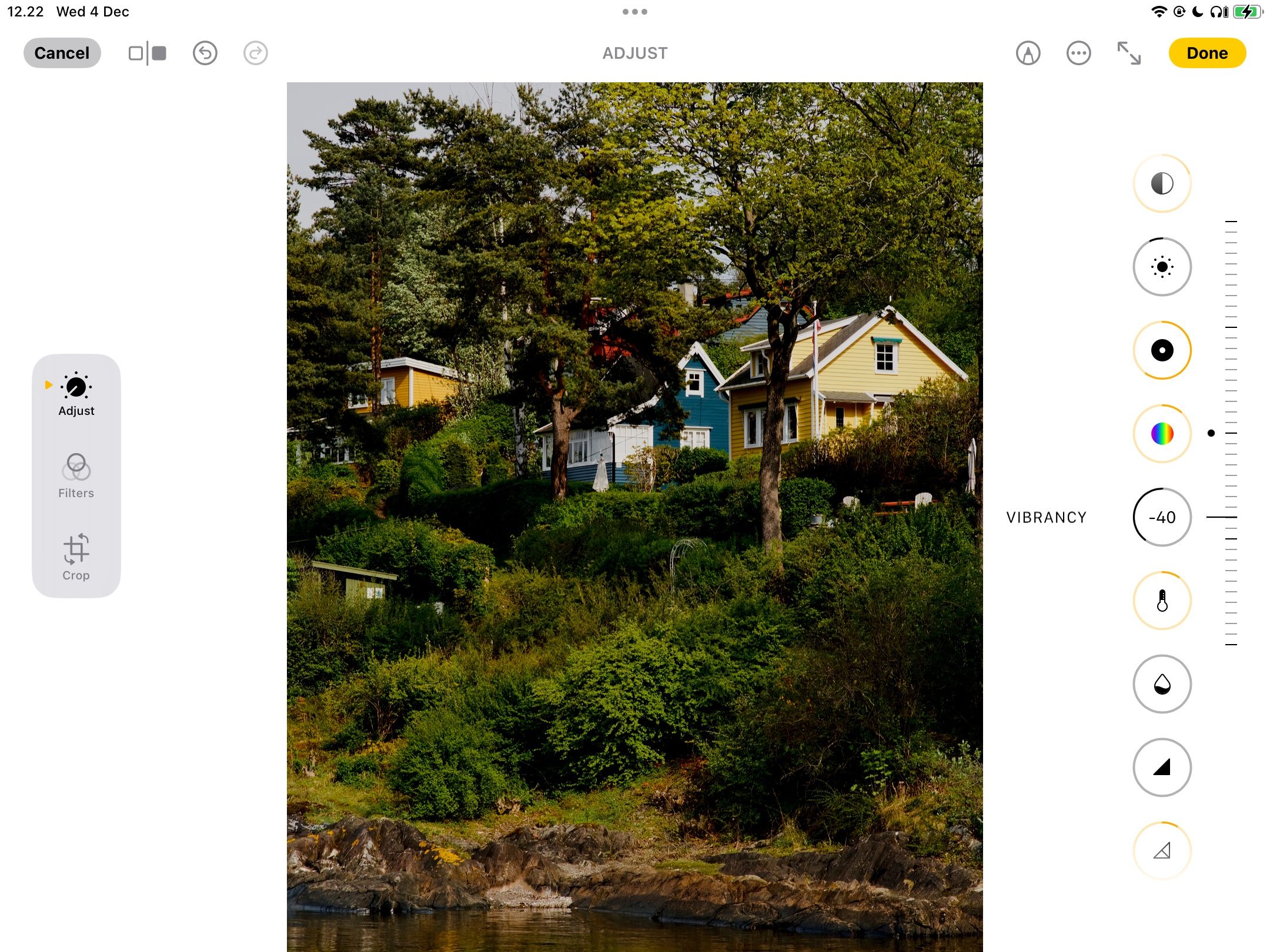 ویرایش سرزندگی یک عکس در Apple Photos