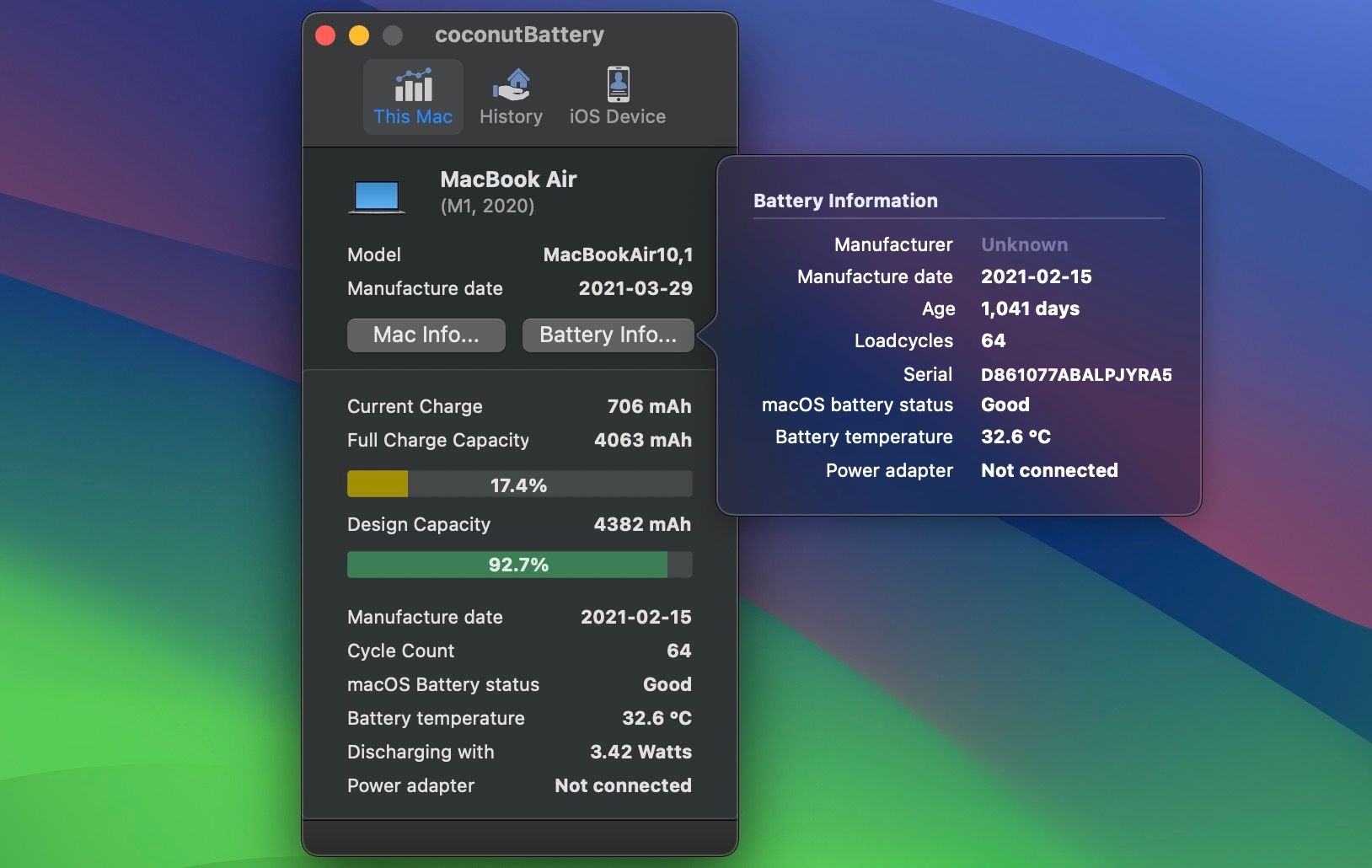 برنامه CoconutBattery در حال اجرا در macOS