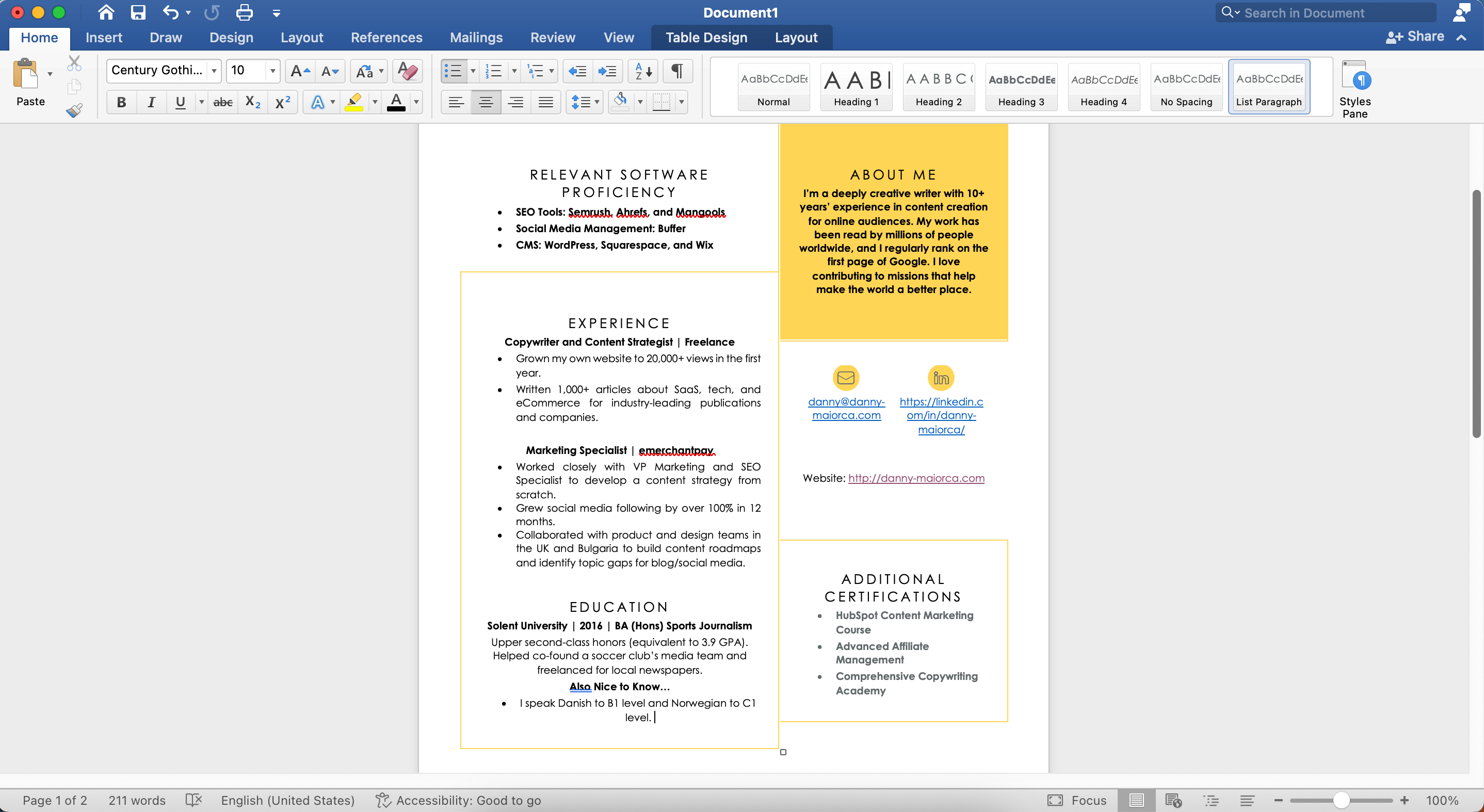 رزومه تکمیل شده در برنامه Microsoft Word
