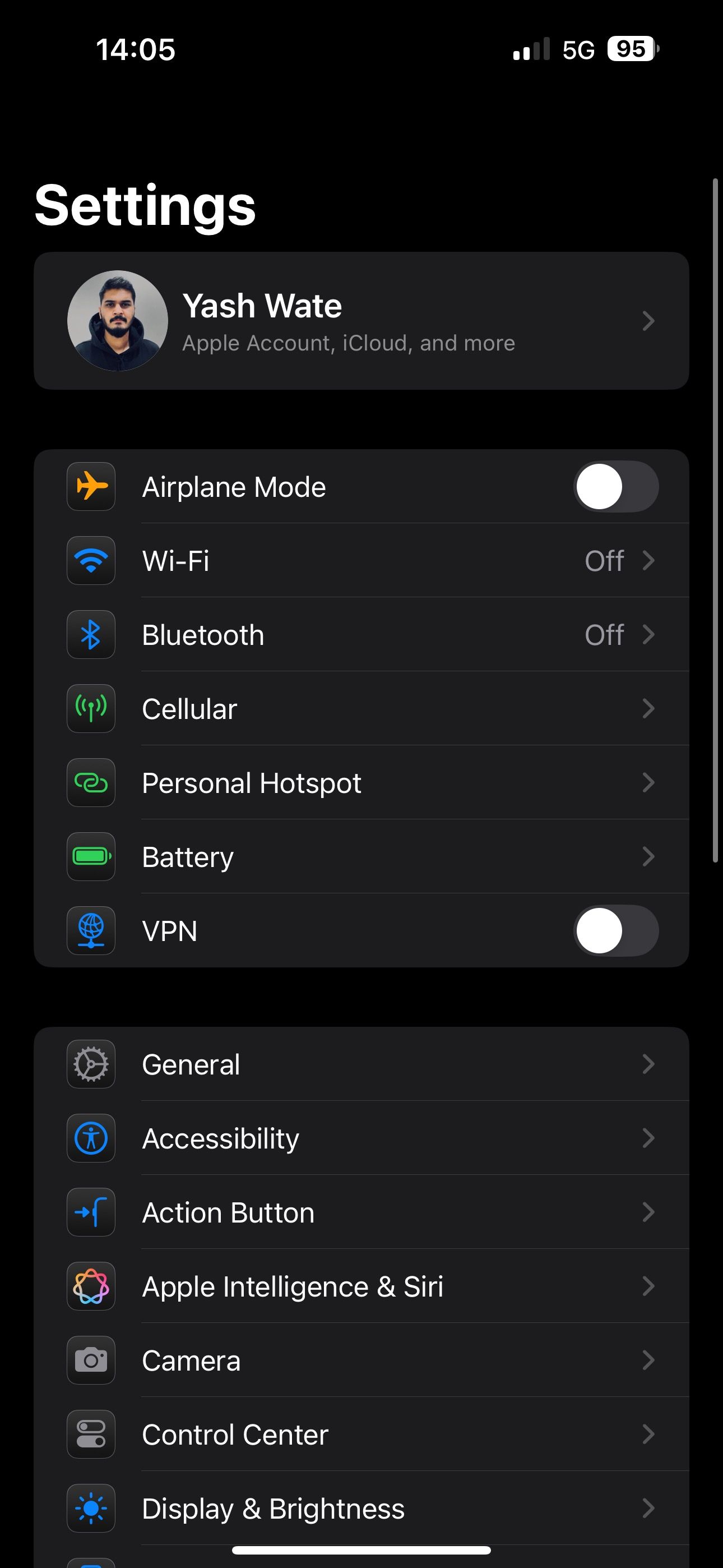 برنامه تنظیمات در آیفون دارای iOS 18.
