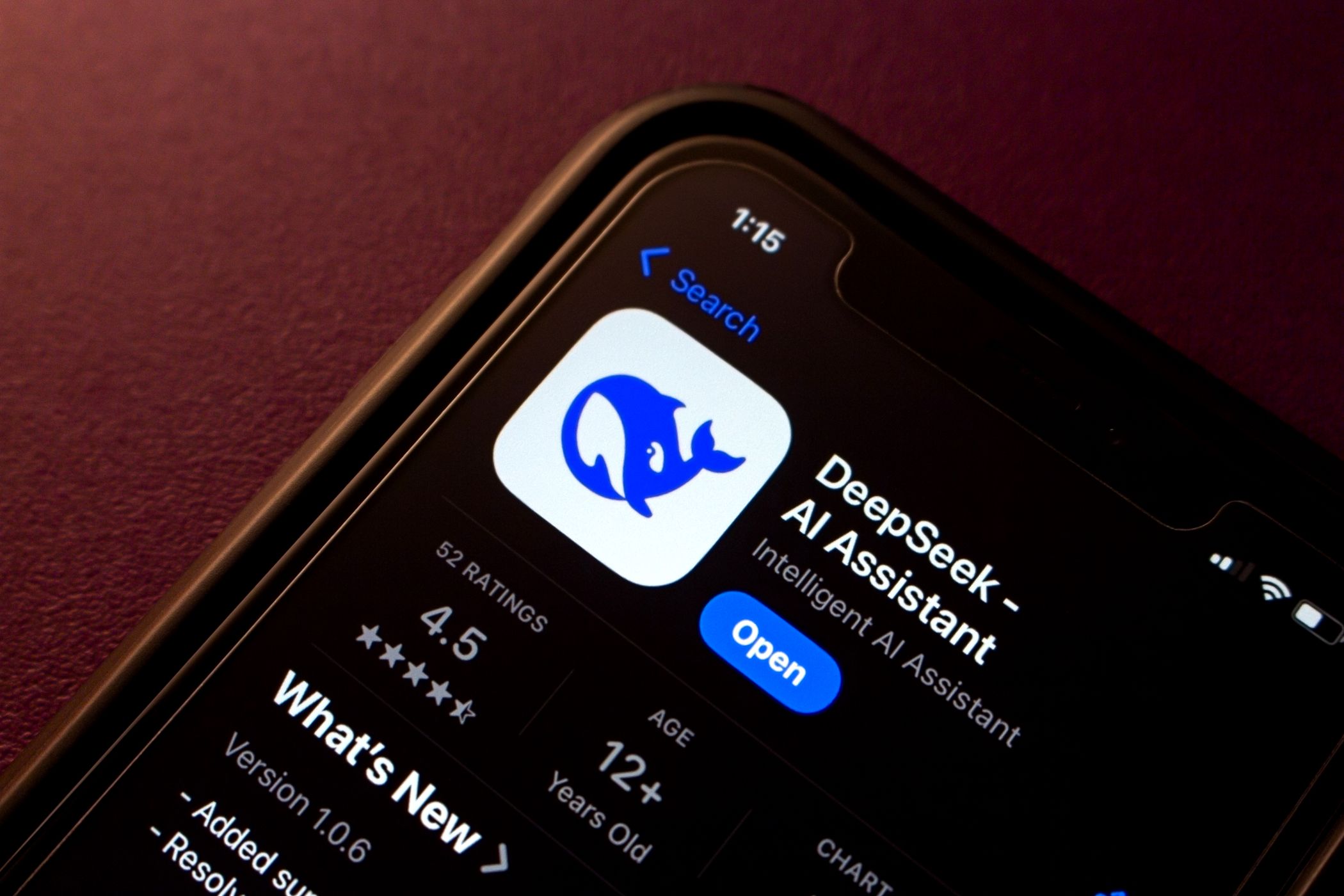 صفحه بارگیری Deepseek AI chatbot فروشگاه App App App