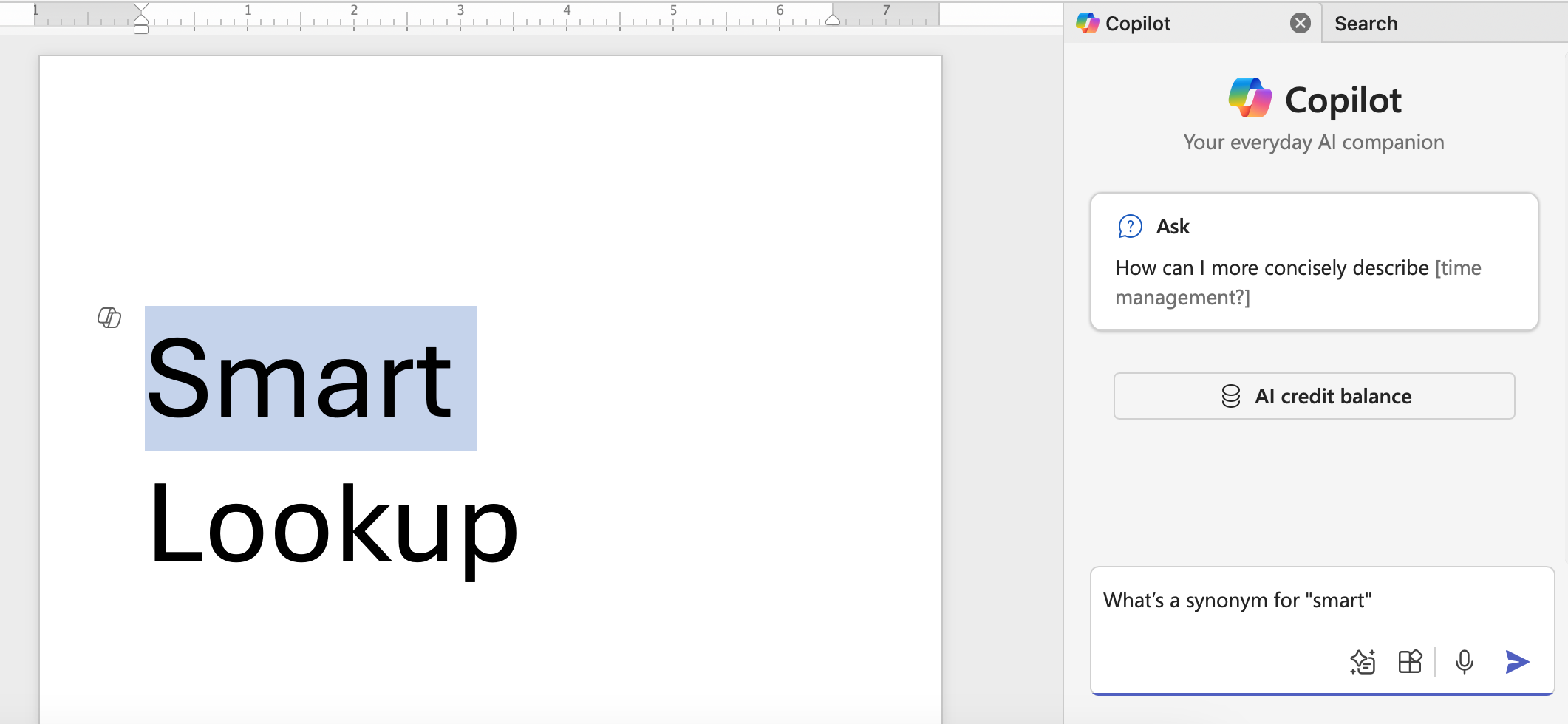 یک پنجره Microsoft Word با نوار کناری Copilot در سمت راست باز می شود