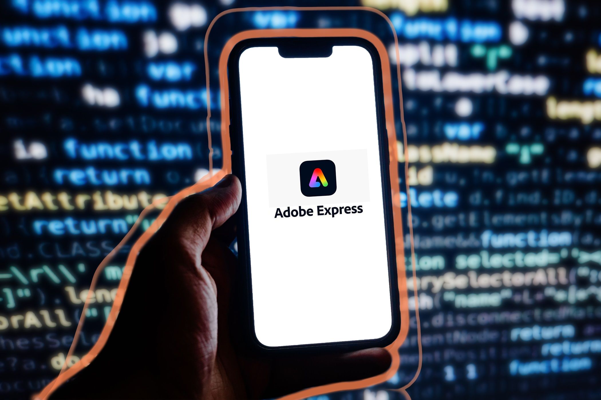 مرد در حال نگه داشتن تلفن با آرم Adobe Express