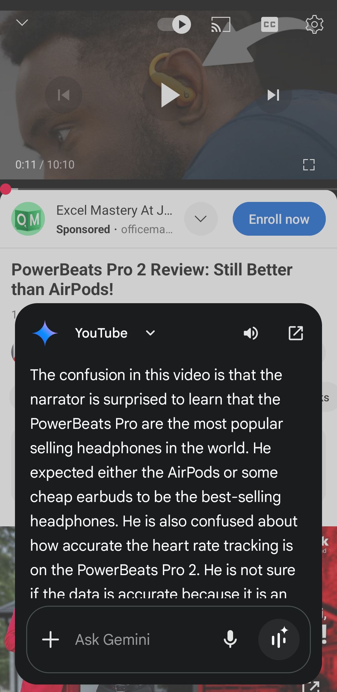 جمینی که خلاصه یک فیلم YouTube را در PowerBeats Pro 2 نشان می دهد