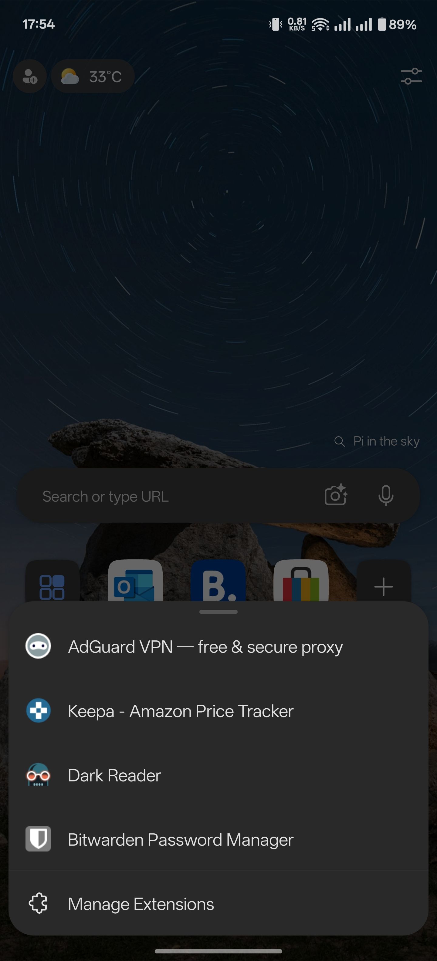 دسترسی به تمام برنامه های افزودنی نصب شده از منوی همبرگر در Edge for Android.