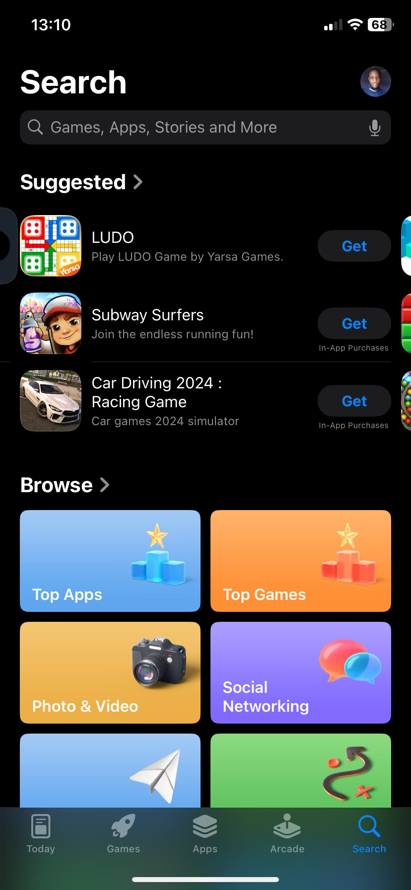 برگه جستجو در فروشگاه App باز است
