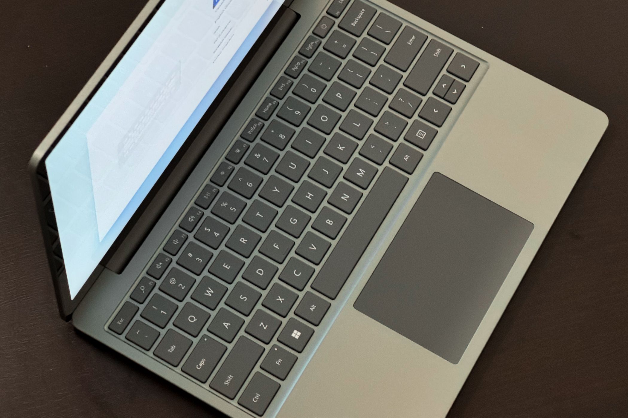 سطح لپ تاپ-Go-3-Keyboard-2