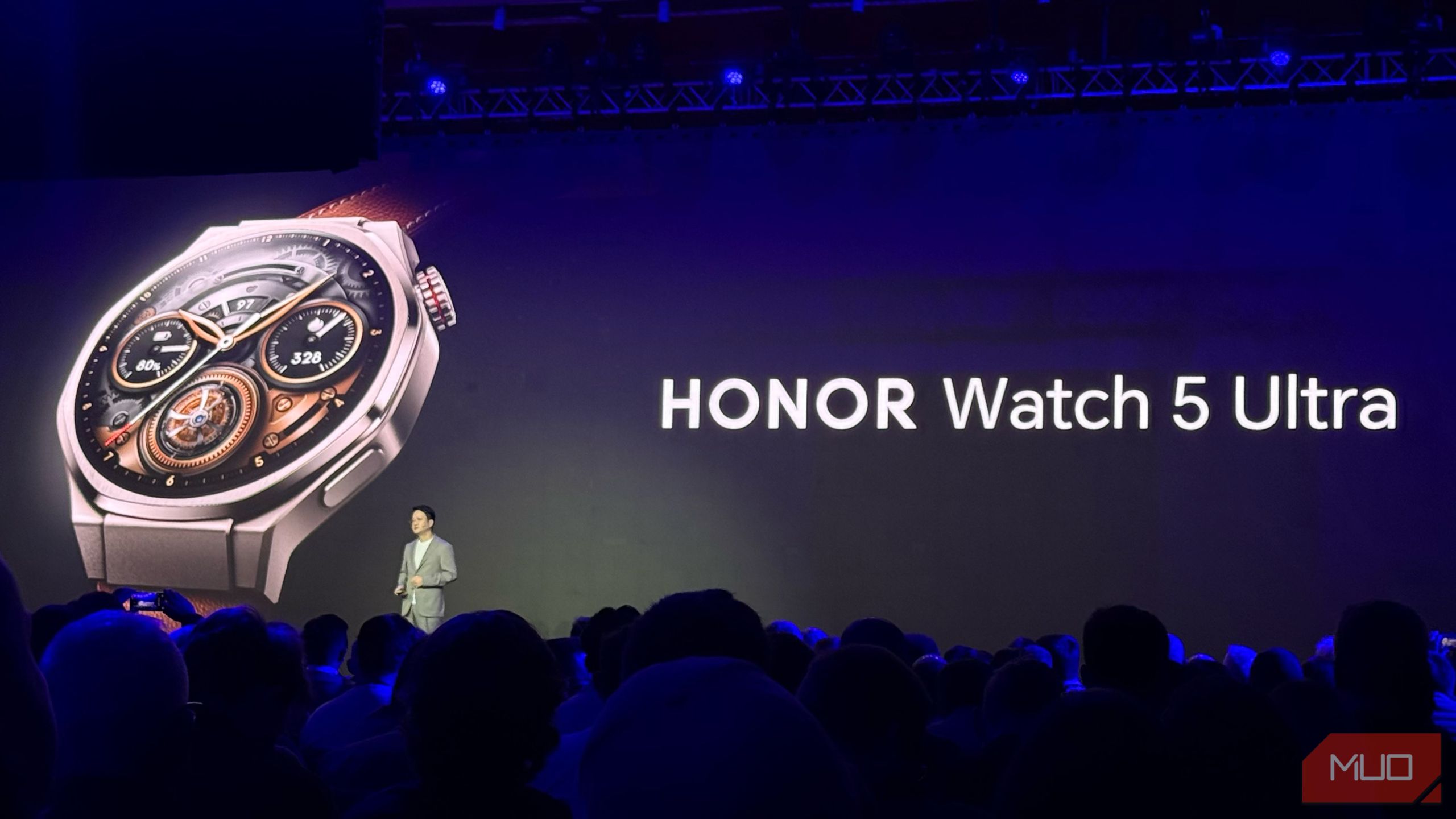 افتخار اعلام Watch 5 Ultra در MWC 2025 Keynote