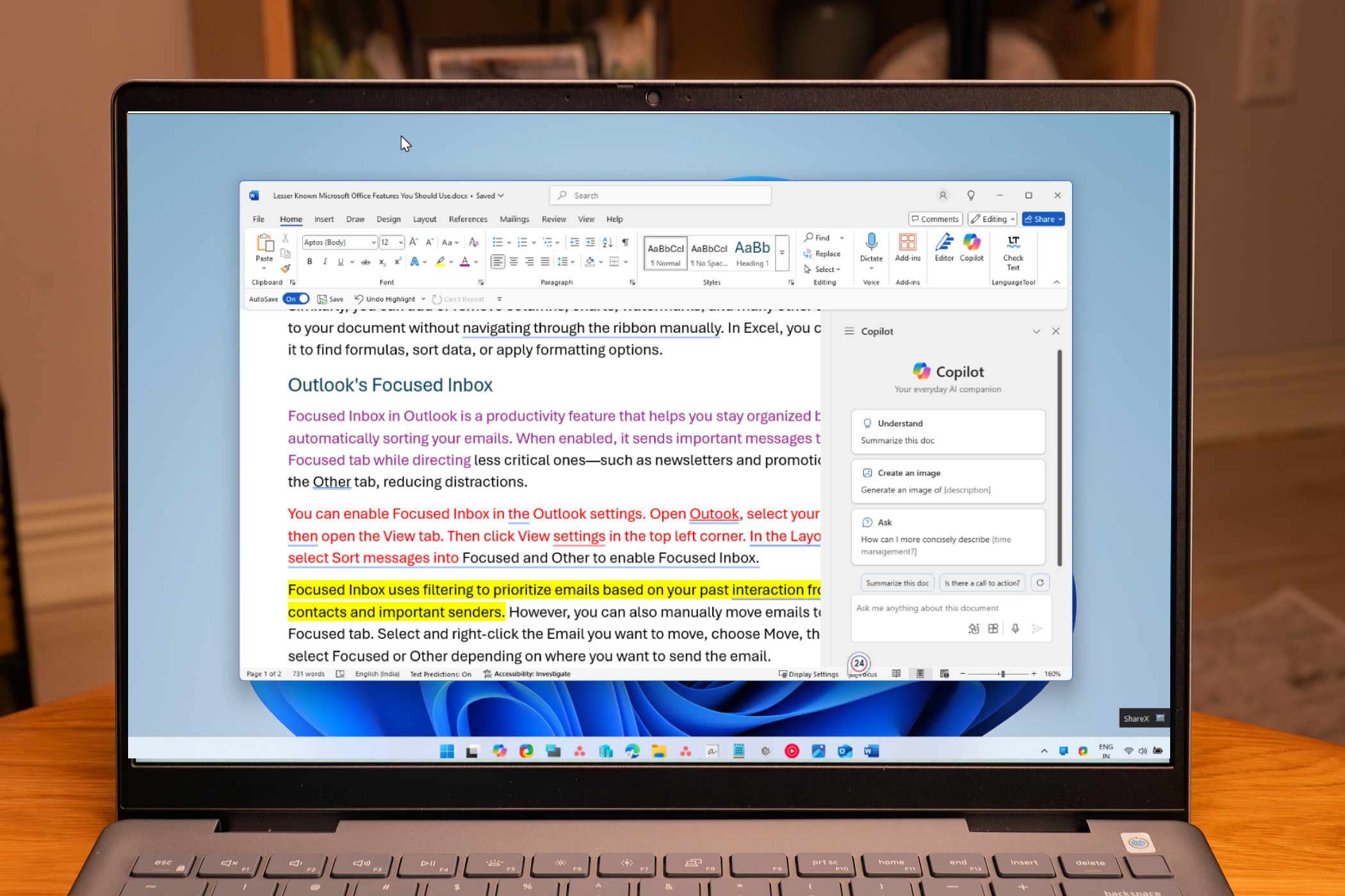 برنامه Word On Dell Inspiron 14 Plus باز است