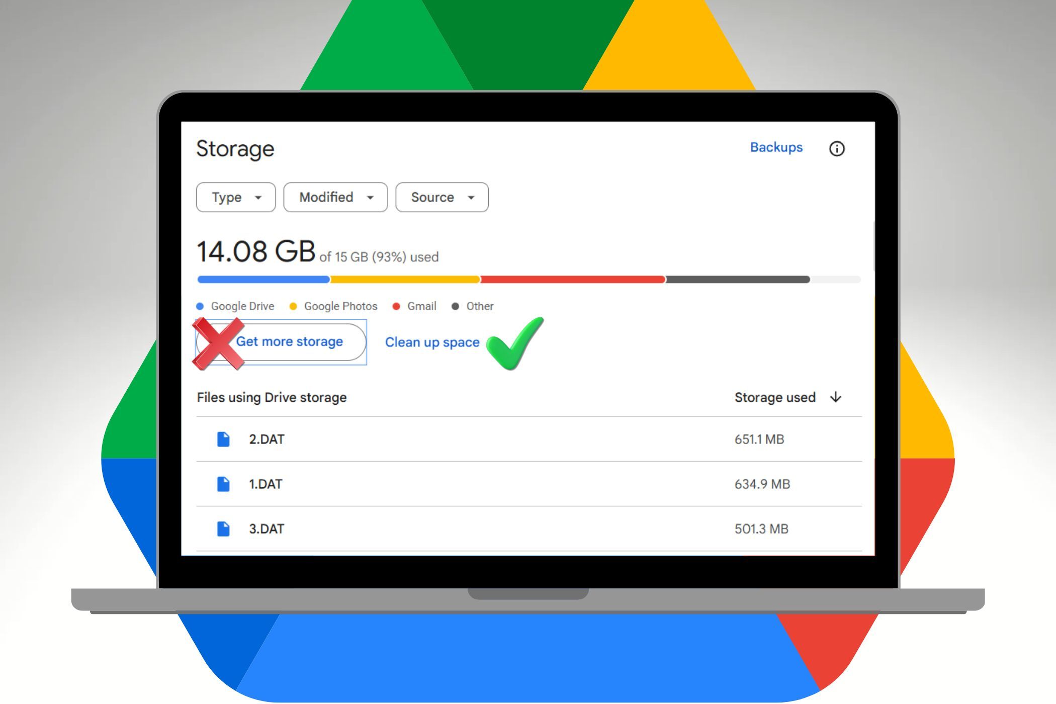 لپ تاپ که وضعیت ذخیره سازی را با آرم Google Drive در پس زمینه نشان می دهد