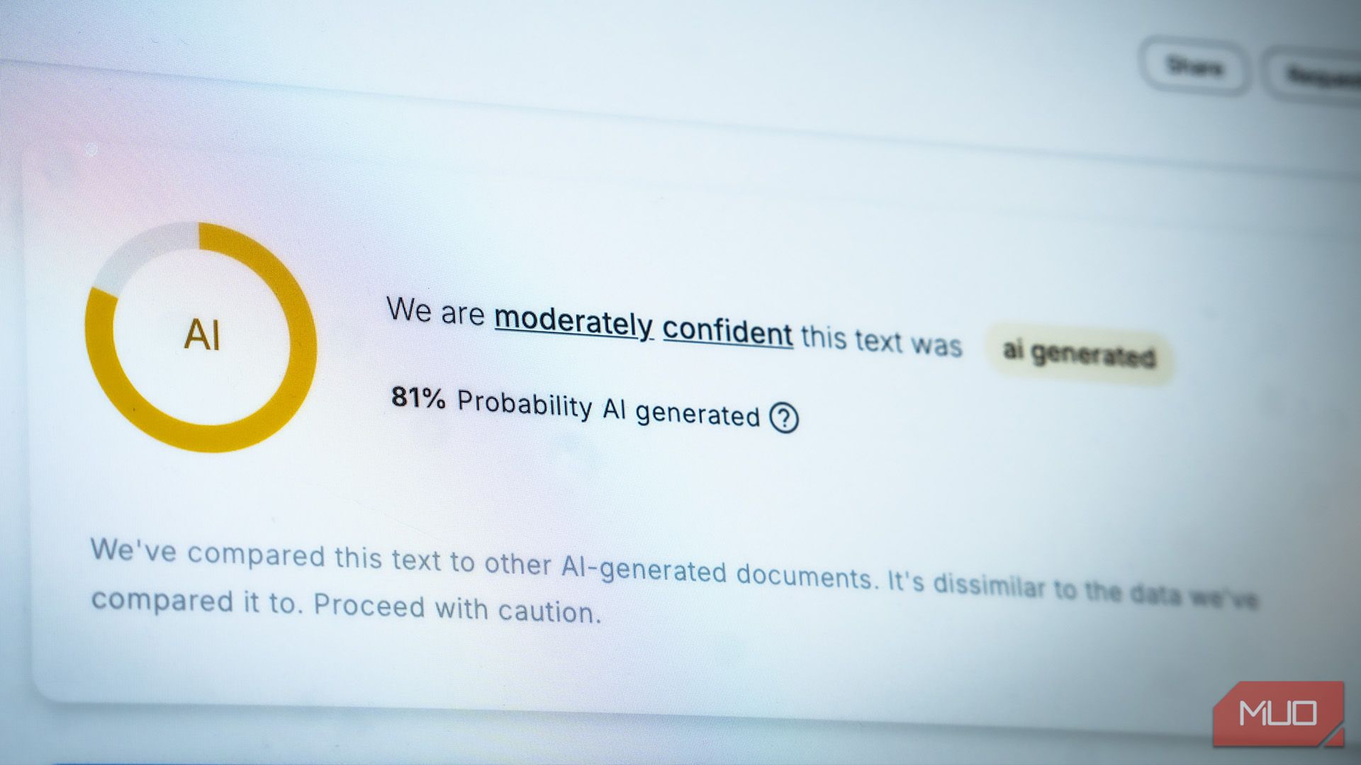 عکس مانیتور که نمره GPTZero را برای نوشتن AI نشان می دهد.