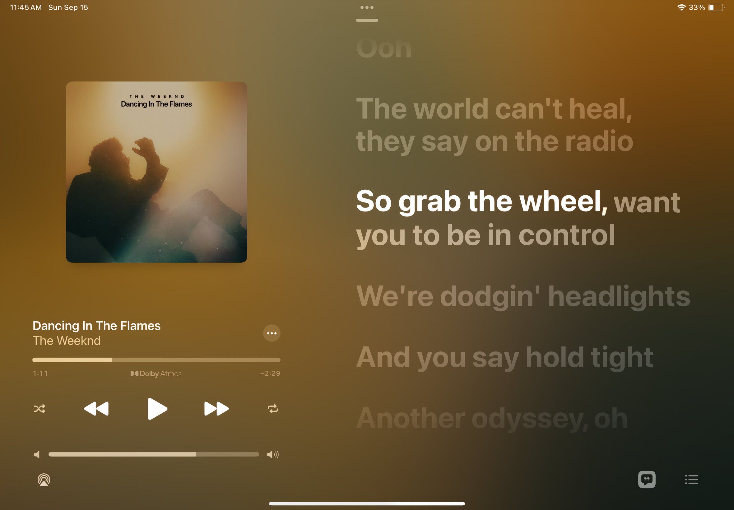 Apple Music ویژگی کارائوکه را آواز می خواند.