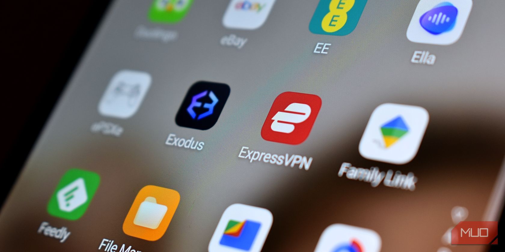 آرم ExpressVPN در صفحه تلفن هوشمند
