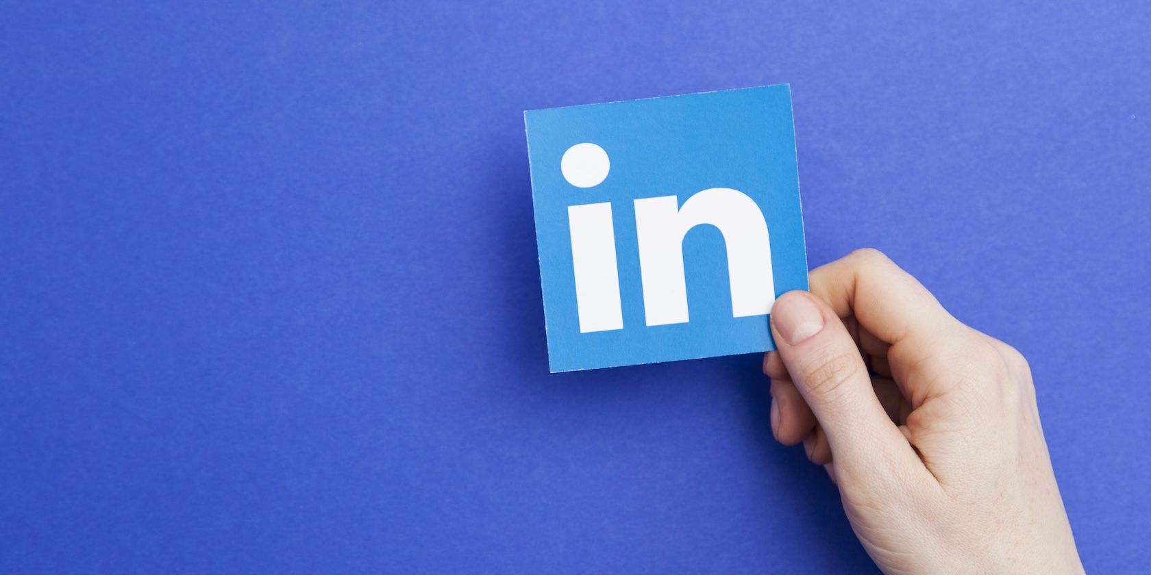 آرم LinkedIn - کلمه "در"