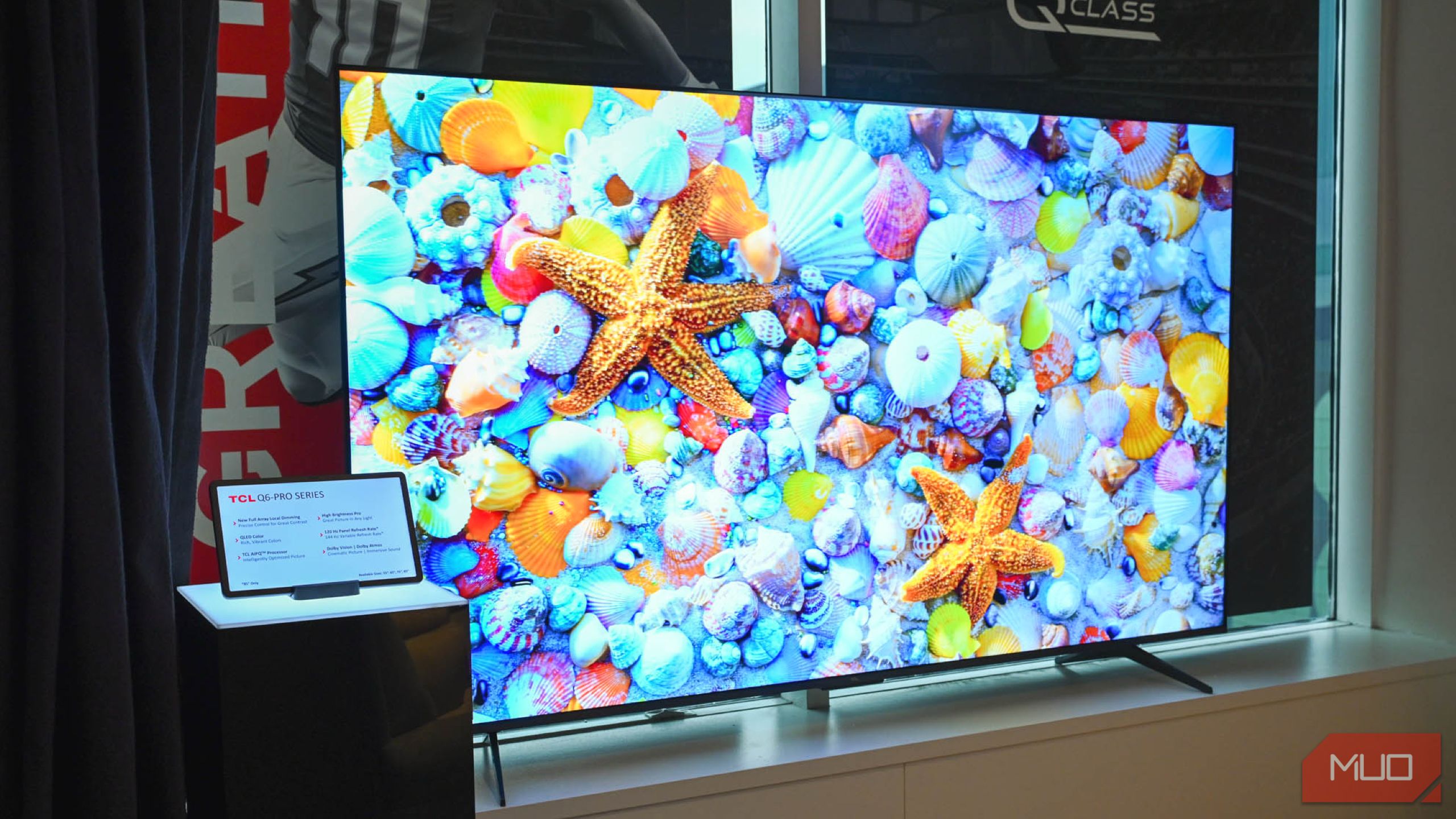 تلویزیون سری TCL Q6 Pro در CES 2024