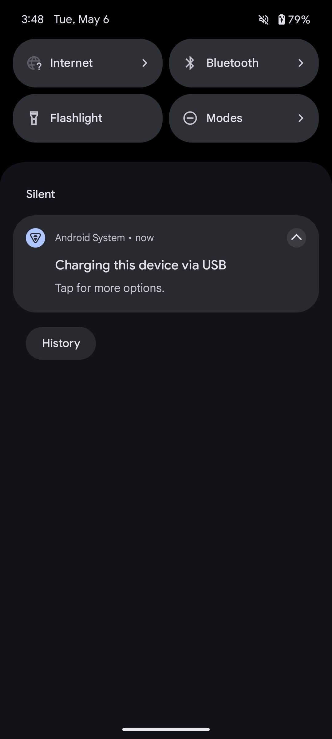 شارژ این دستگاه از طریق اعلان USB در تلفن پیکسل.