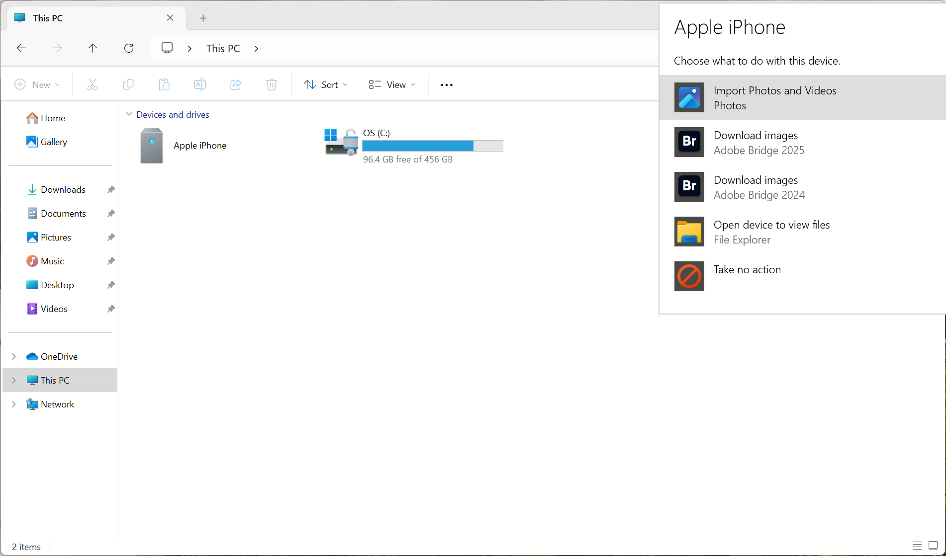 با استفاده از Windows Explorer برای وارد کردن عکس ها و فیلم های آیفون