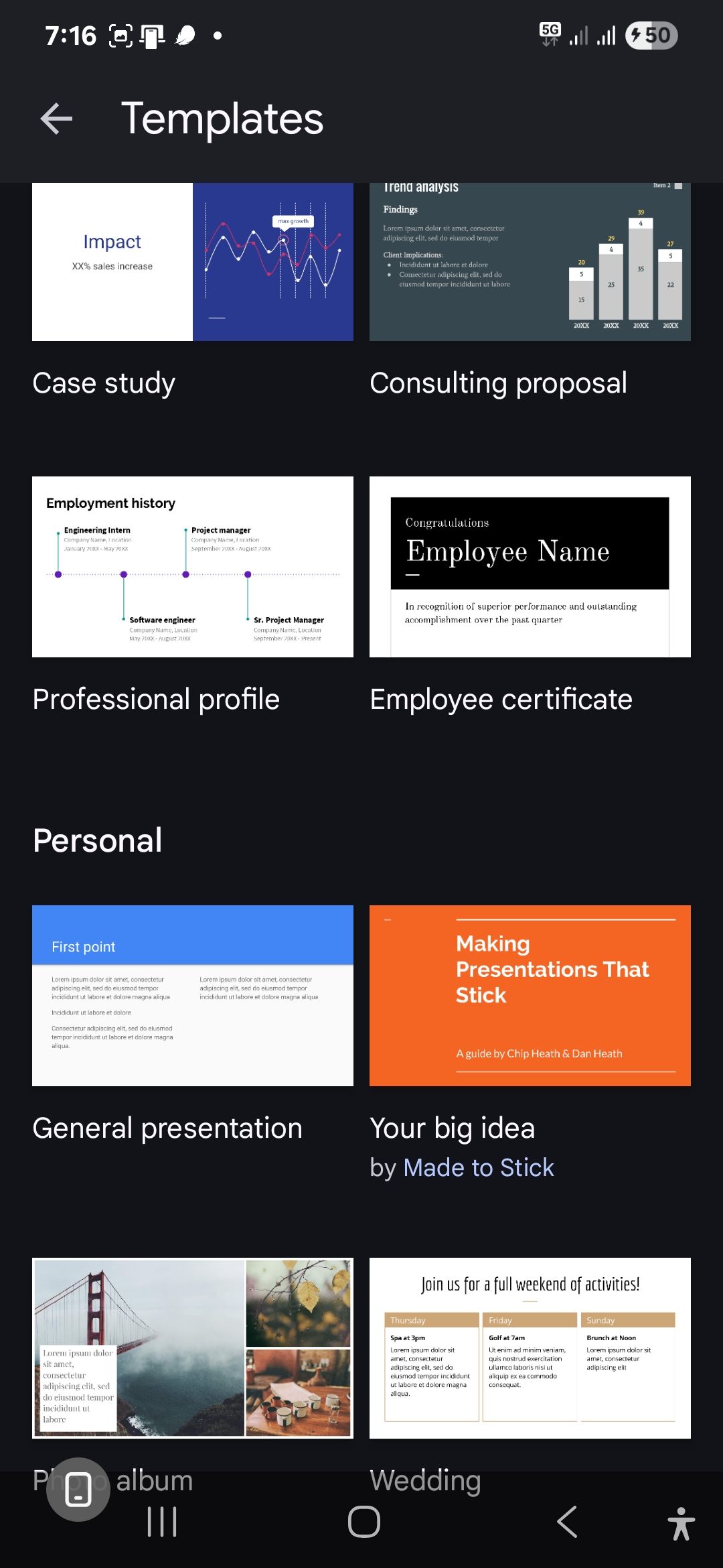 تصویری که الگوهای موجود در Google Slides را بر روی دستگاه تلفن همراه نشان می دهد