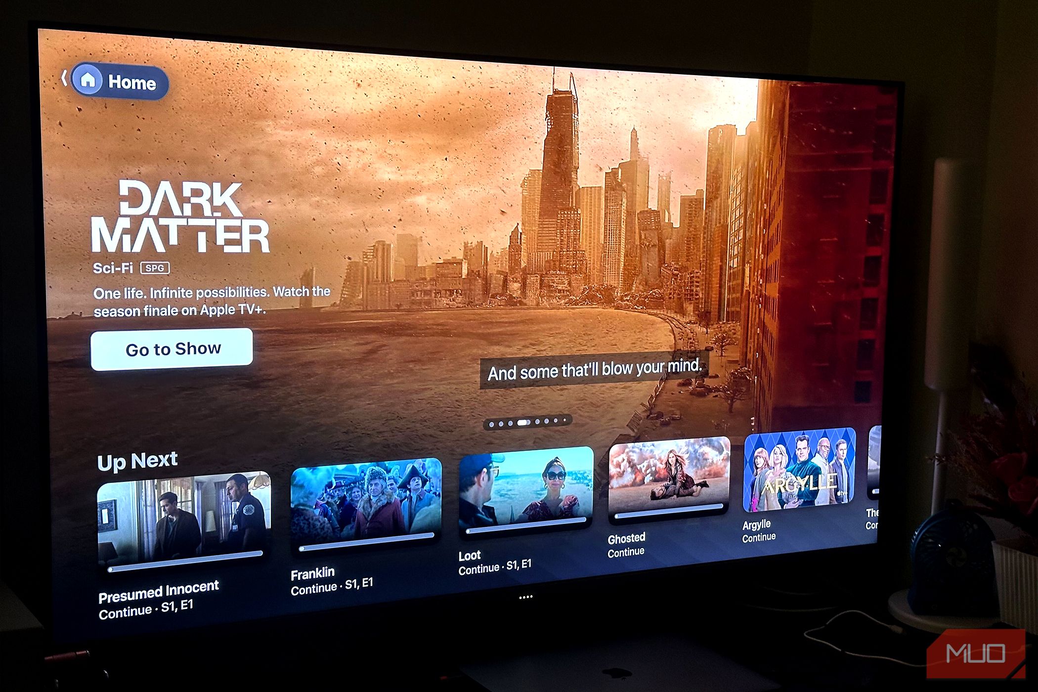 Apple TV در یک تلویزیون هوشمند