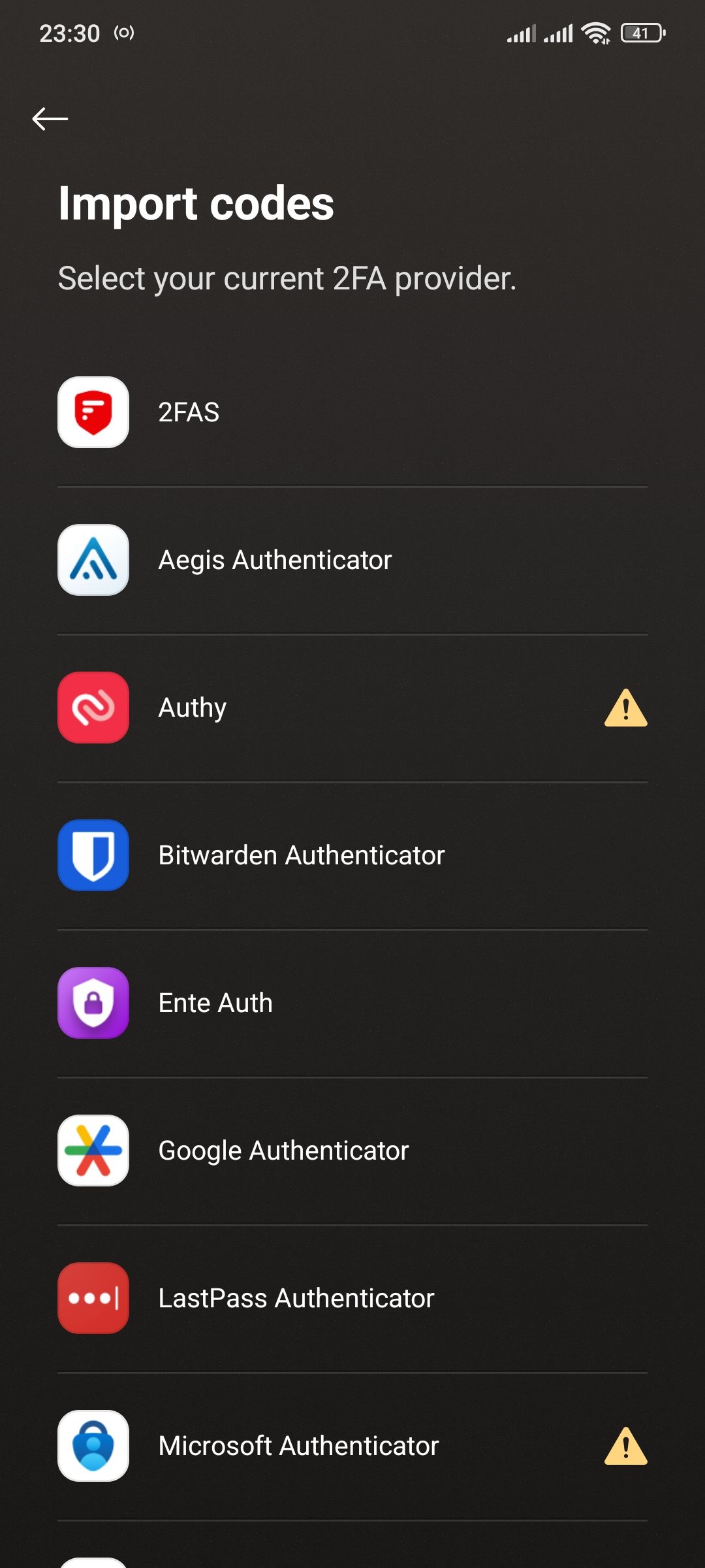 لیست تأیید کنندگان در تأیید اعتبار پروتون با علائم هشدار دهنده در مقابل Authy و Microsoft Authenticator.