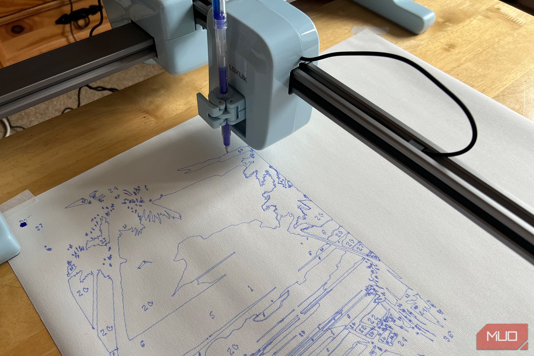 Loklik Heat Drawing Pen بر روی بوم