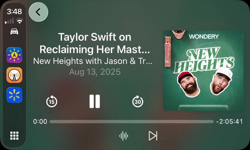 برنامه Overcast در Apple CarPlay.