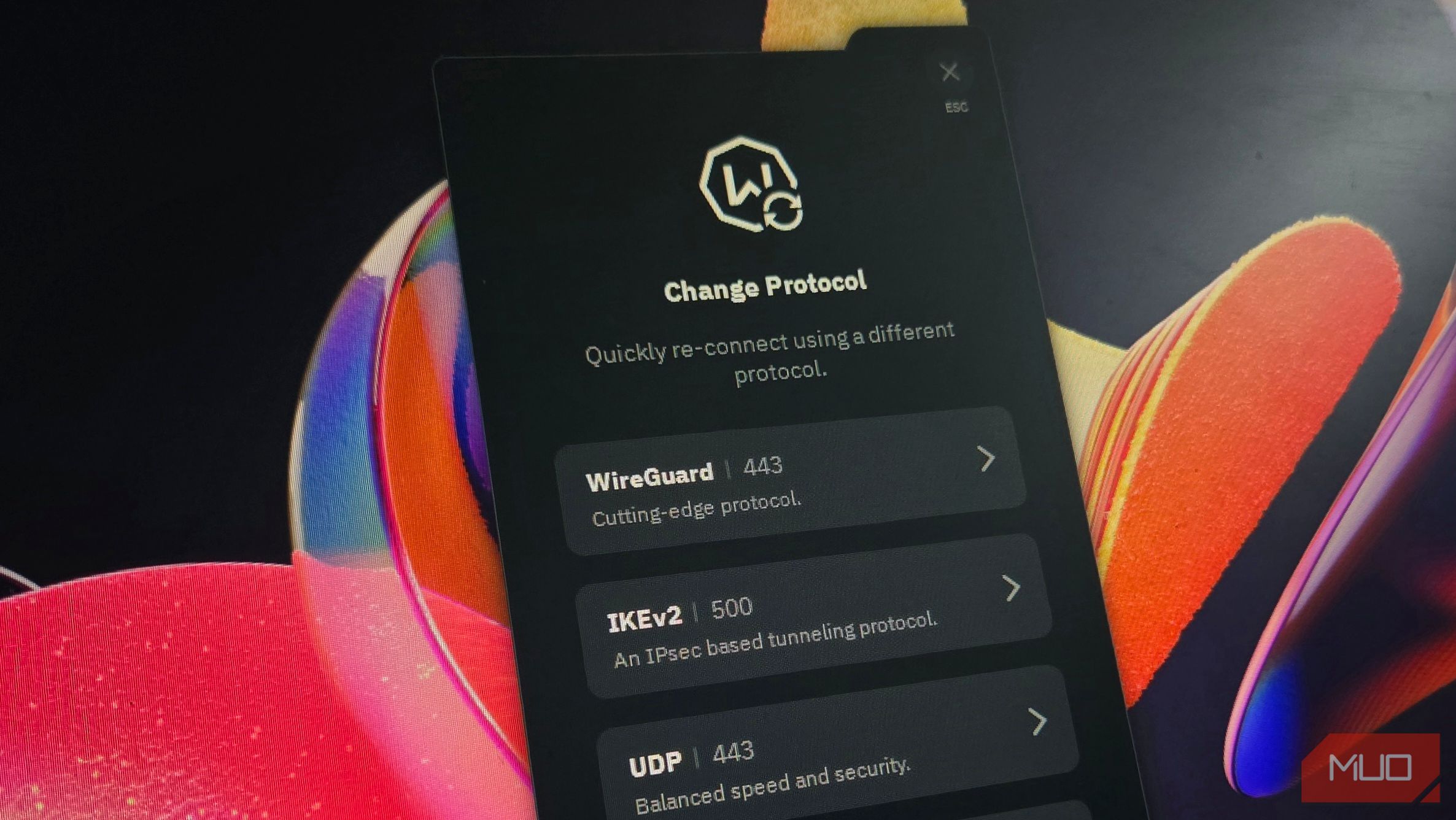 گزینه Windscribe Wireguard قابل مشاهده بر روی مانیتور BENQ
