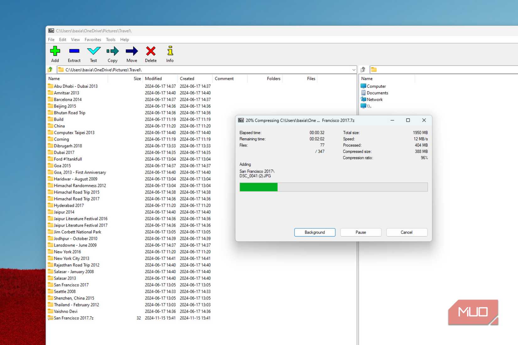 پوشه ای با استفاده از Archiver File 7-zip فشرده می شود