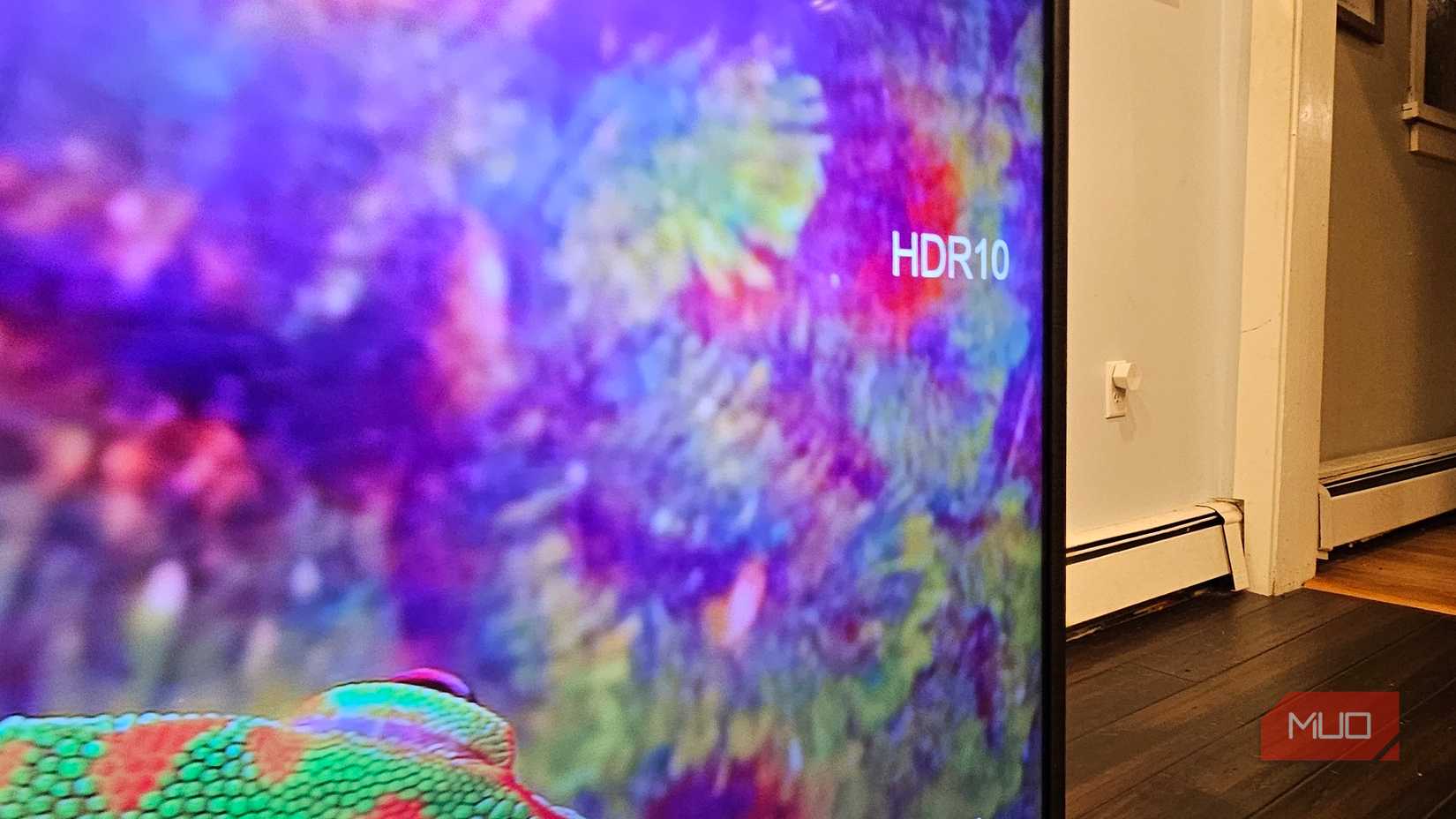 یک آرم HDR10 در یک تلویزیون هوشمند Vizio