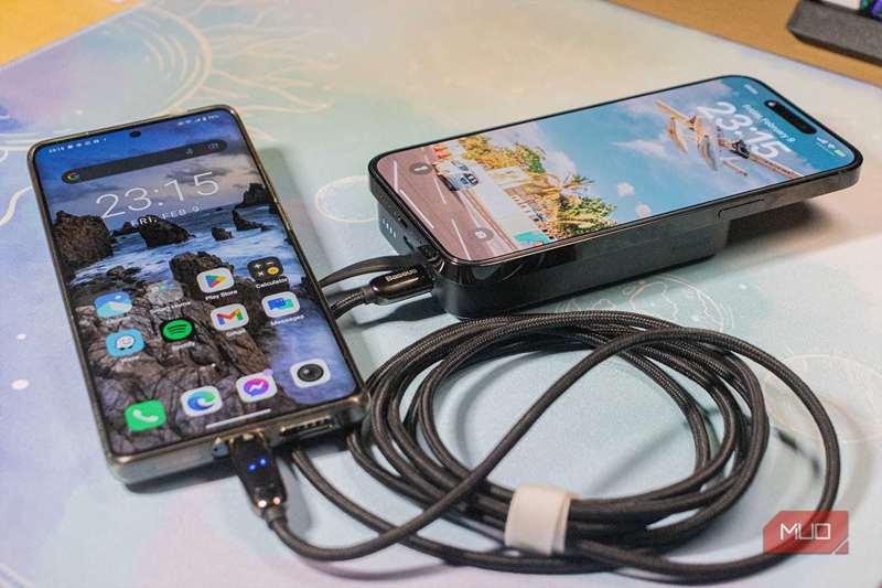 بانک قدرت مغناطیسی Baseus شارژ دو دستگاه