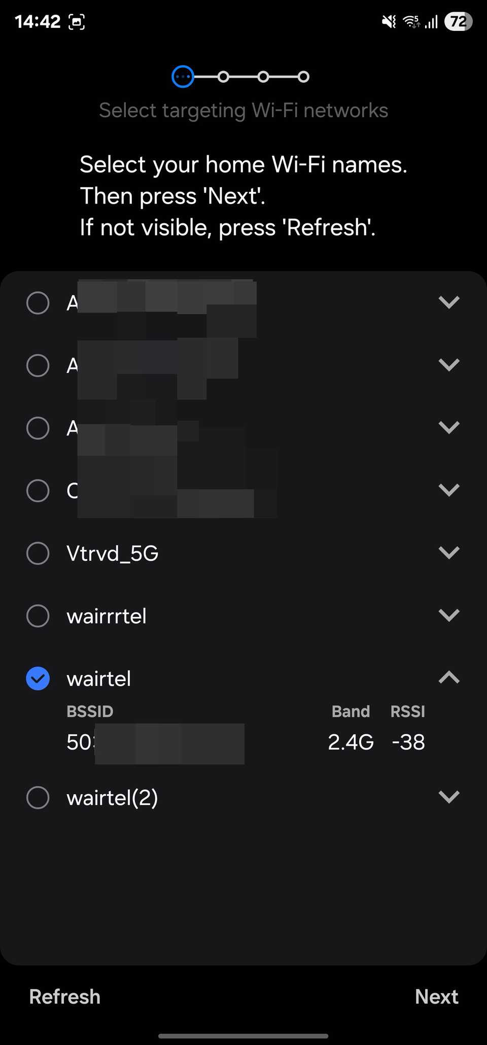 انتخاب یک شبکه در ابزار بازرسی WiFi خانگی برای ترسیم قدرت سیگنال.