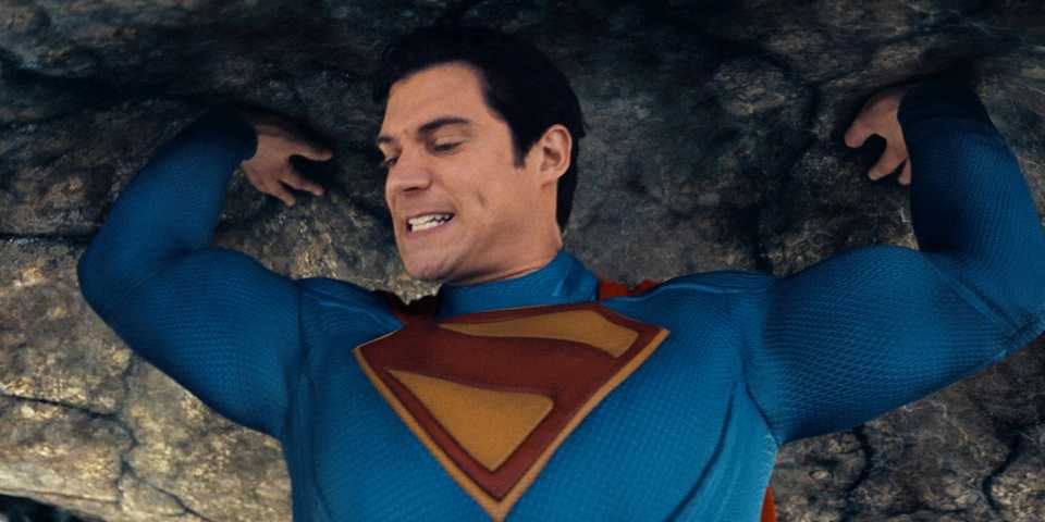 David-Corenswet-S-Superman-Holding-A-Giant-Boulder-in-the-DC-Movie.jpg