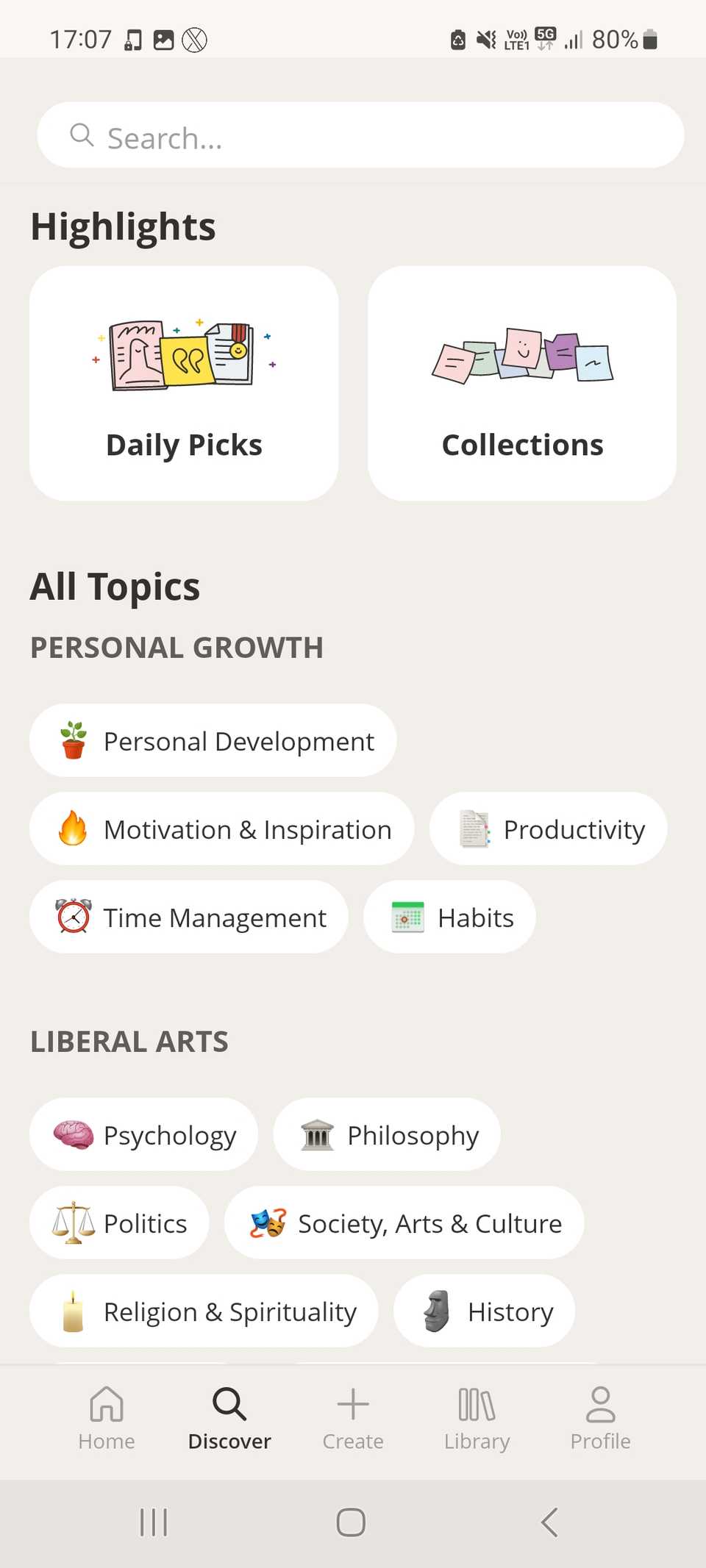 Deepstash Discover Tab که طیف وسیعی از موضوعات را نشان می دهد