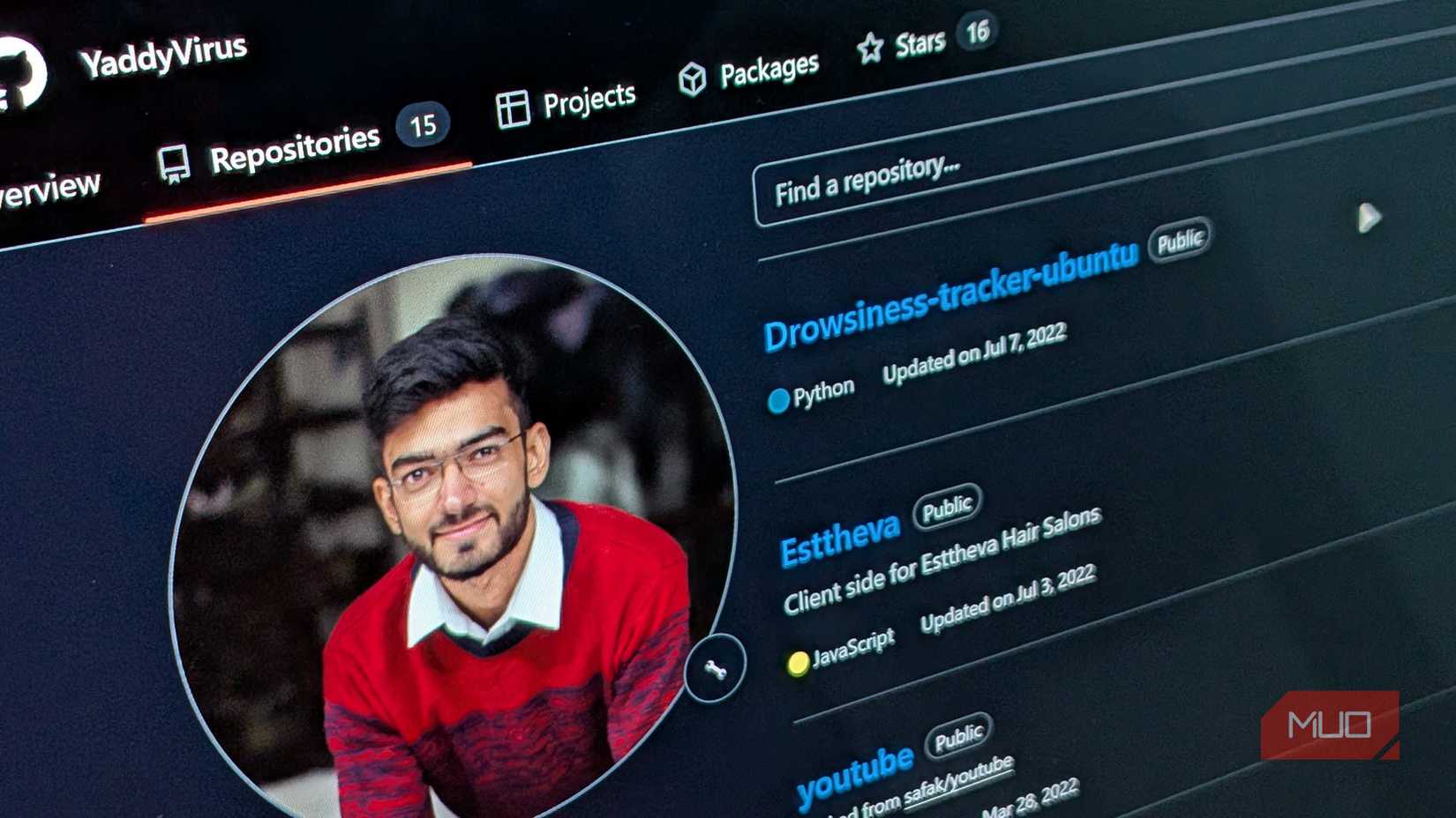 یک حساب GitHub که چندین مخزن را نشان می دهد.