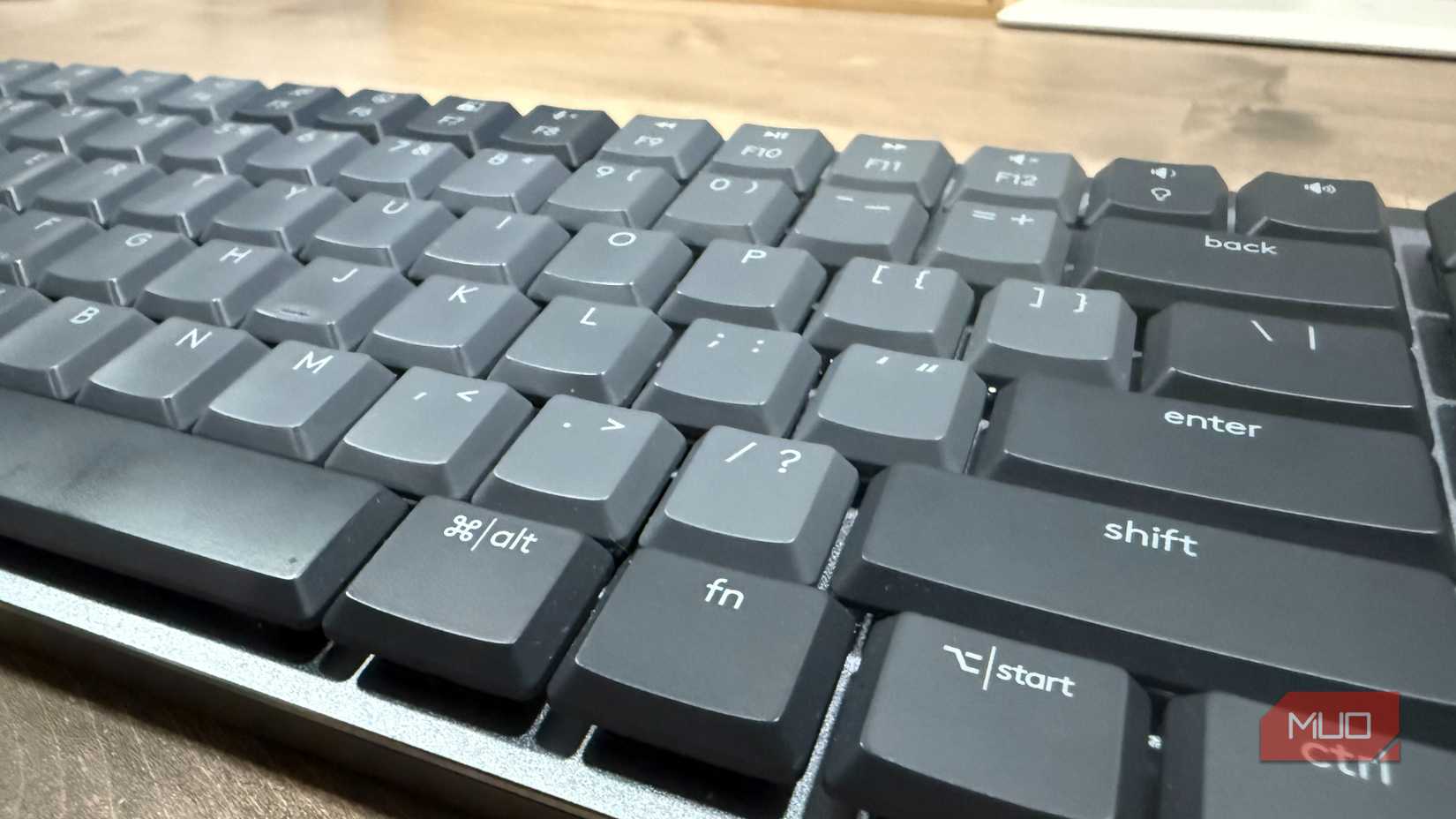 صفحه کلید مکانیکی logitech mx upclose