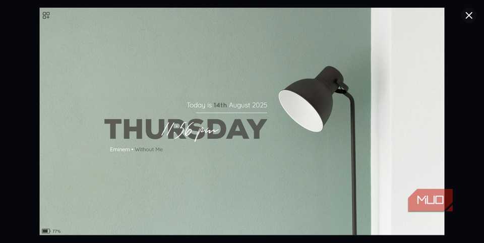 پوست بارانی در نمای DeviantArt با Lightbulb گسترش یافته است