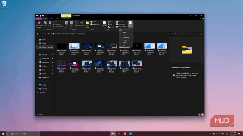 دسک تاپ ویندوز 11 با Explorer File Windows 10 باز است