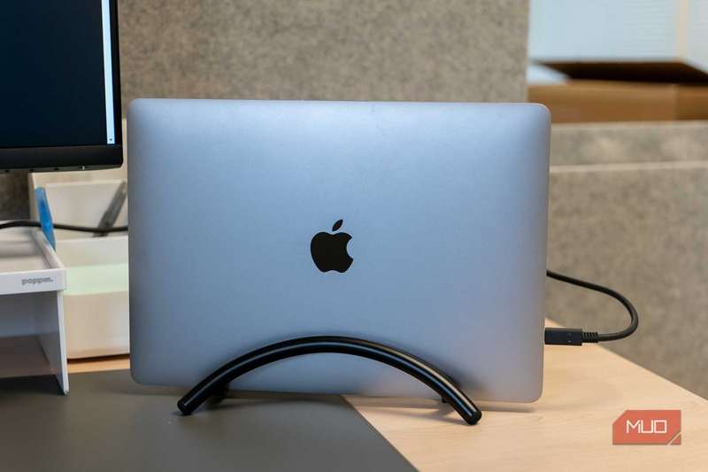 دوازده MacBook Flex Bookarc South