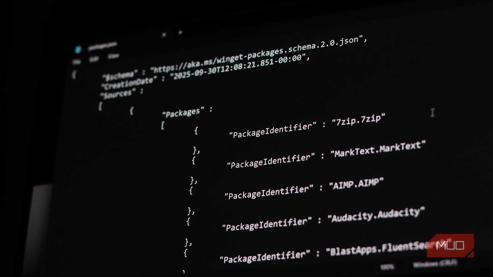 پرونده Winget JSON در دفترچه یادداشت باز است.