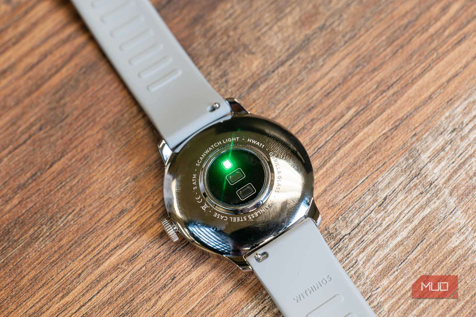 چراغ ساعت هوشمند Withings