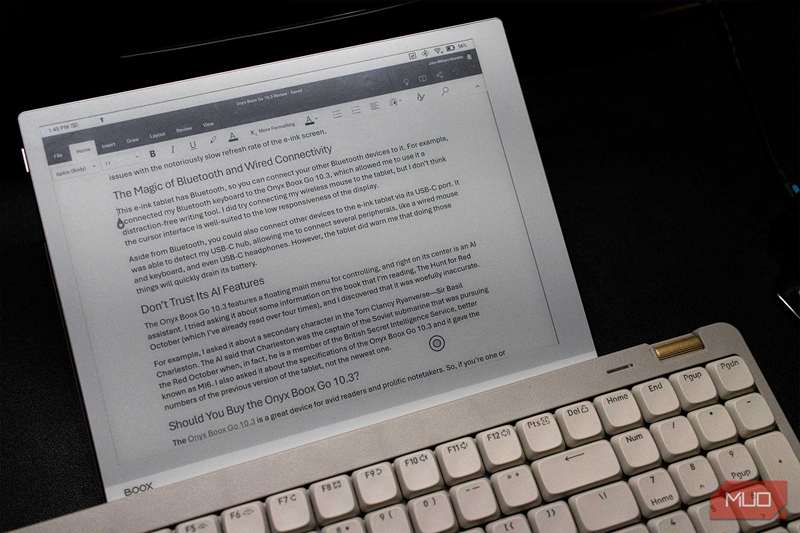 صفحه‌کلید بلوتوث متصل به Onyx Boox Go 10.3