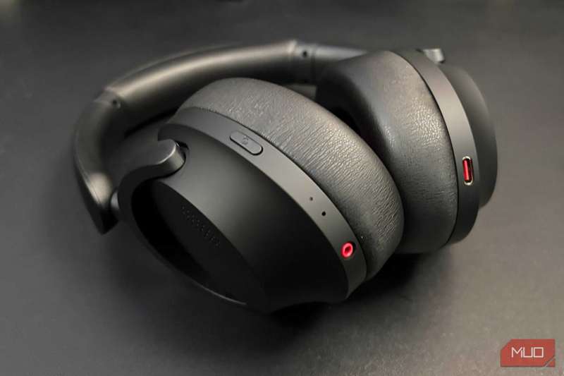 1MORE SonoFlow Pro USB‑C and headphone jack