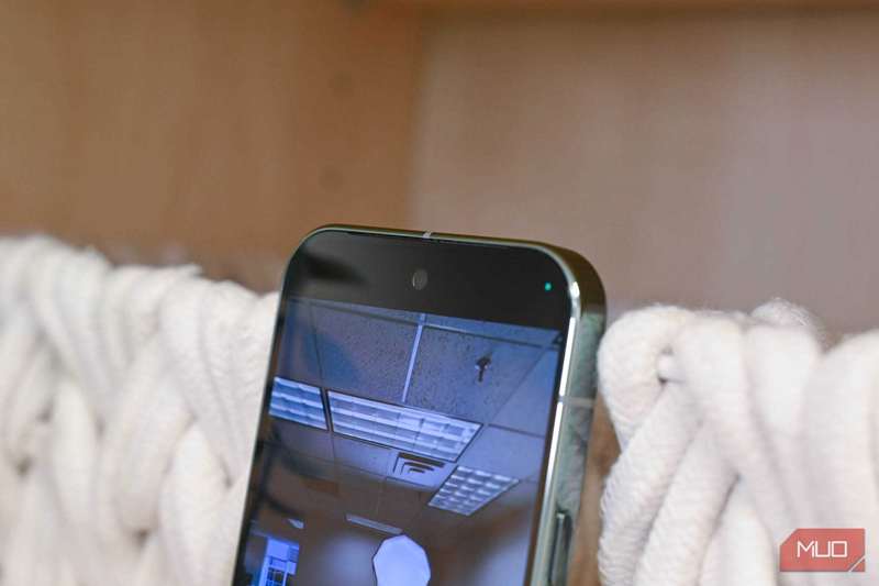 دوربین جلویی پیکسل 9 پرو