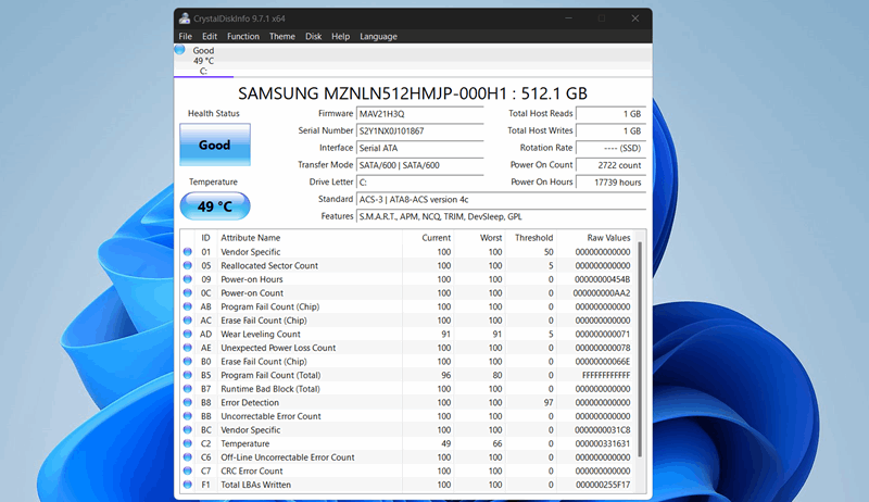 اطلاعات دیسک CrystalDiskInfo