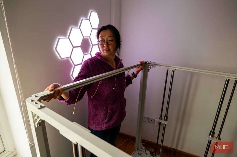 نقد اورنج‌استورم گیگا - ساخت