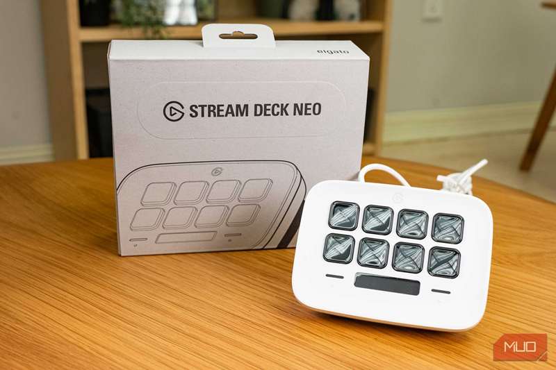 جعبه و دستگاه Elgato Stream Deck Neo