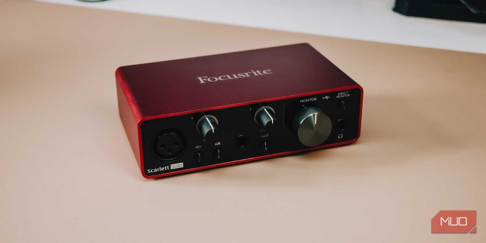 نمای پشت Scarlett Solo از Focusrite