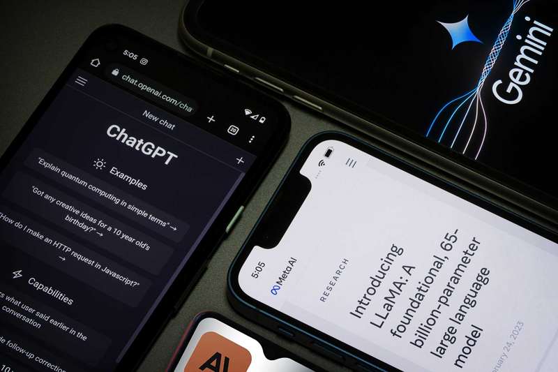 متا AI، چت‌جی‌پی‌تی و جیمینی روی صفحه‌های گوشی