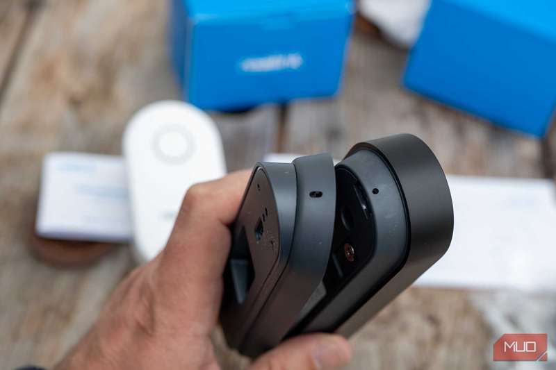 بررسی باتری زنگ درب Reolink و زنگ – صفحات زاویه‌دار و پشتی