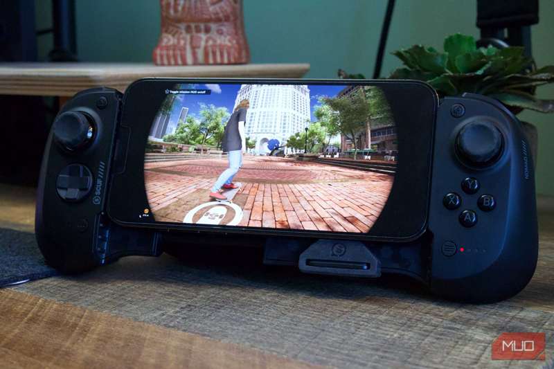 گیم‌پلی Session Skate Sim با Scuf Nomad و بافر لاستیکی متصل